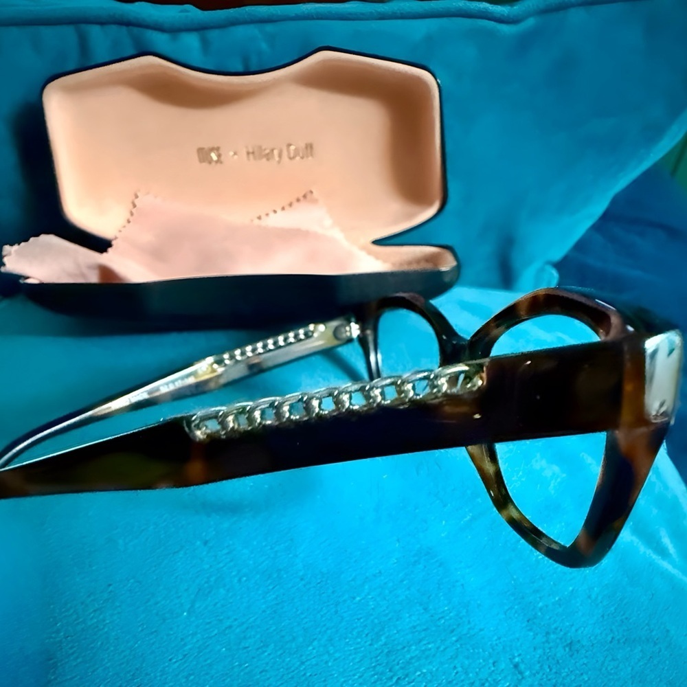 MUSE x Hilary Duff Brown Tortoise Shell Cat Eye Eyeglasses Embellished Temple - Picture 8 of 17